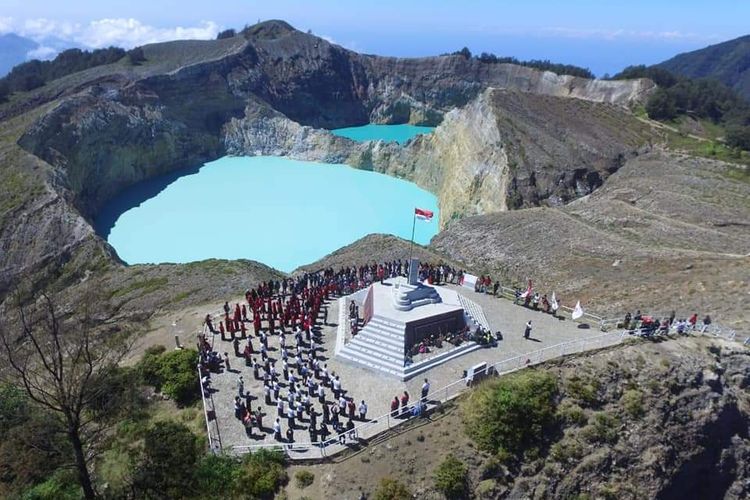 Kelimutu & Three-Colored Lakes – Complete Travel Guide, Benefits, and Products for Your Journey
